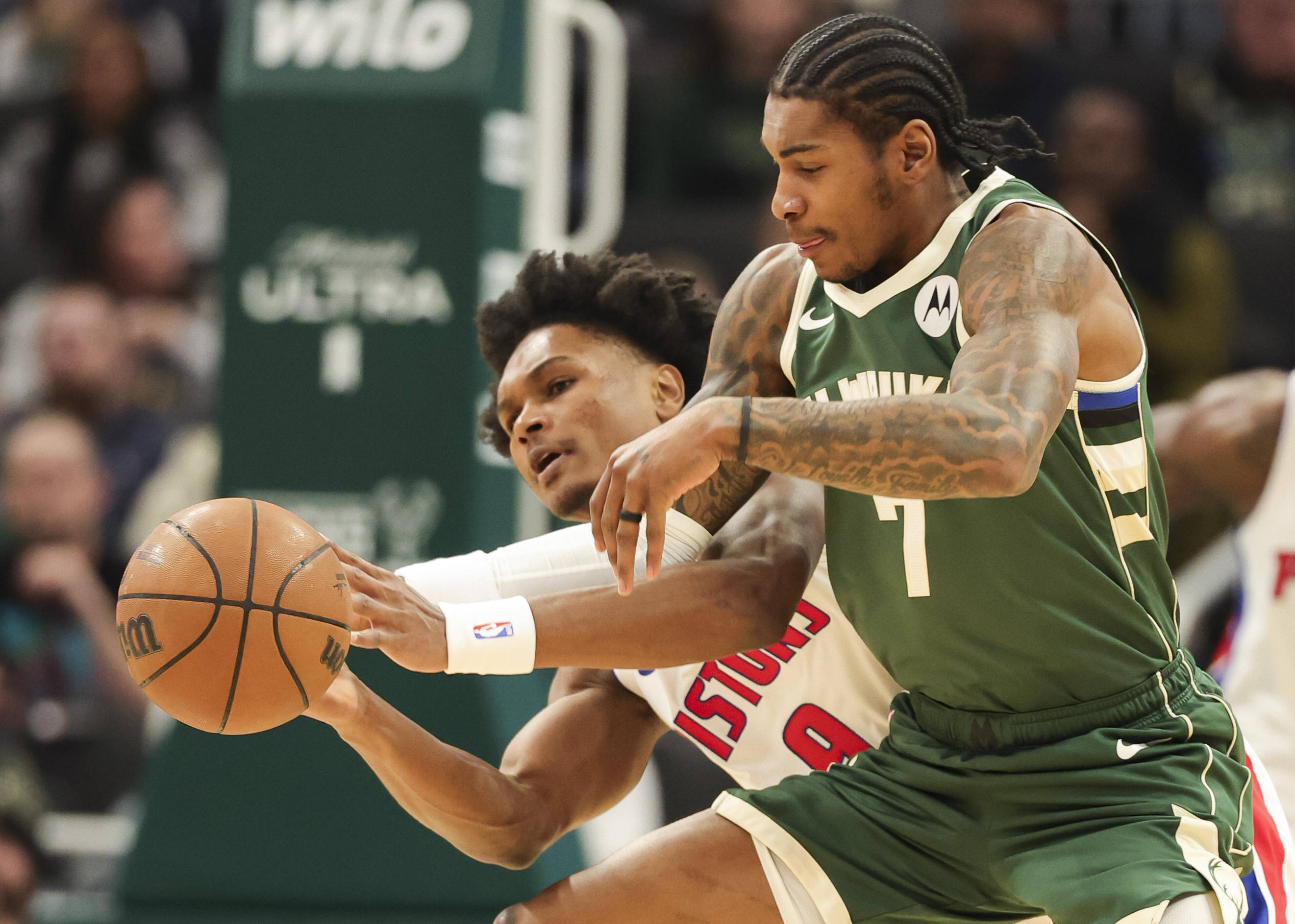 qy球友会在线入口-包含重磅！密尔沃基雄鹿强势反弹备战NBA常规赛广厦男篮更衣室发声备战CBA季后赛，浙江队状态回暖备战葡超的词条